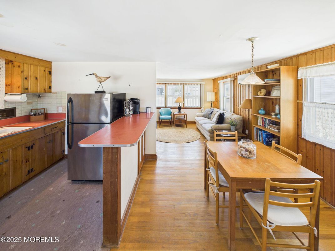 Dining room, Interior, Kitchen, Living room, Pendant Lights, Wood Texture Flooring