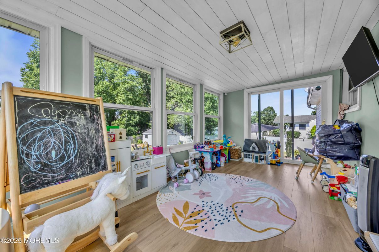 Interior, Sun Room, Wood Texture Flooring