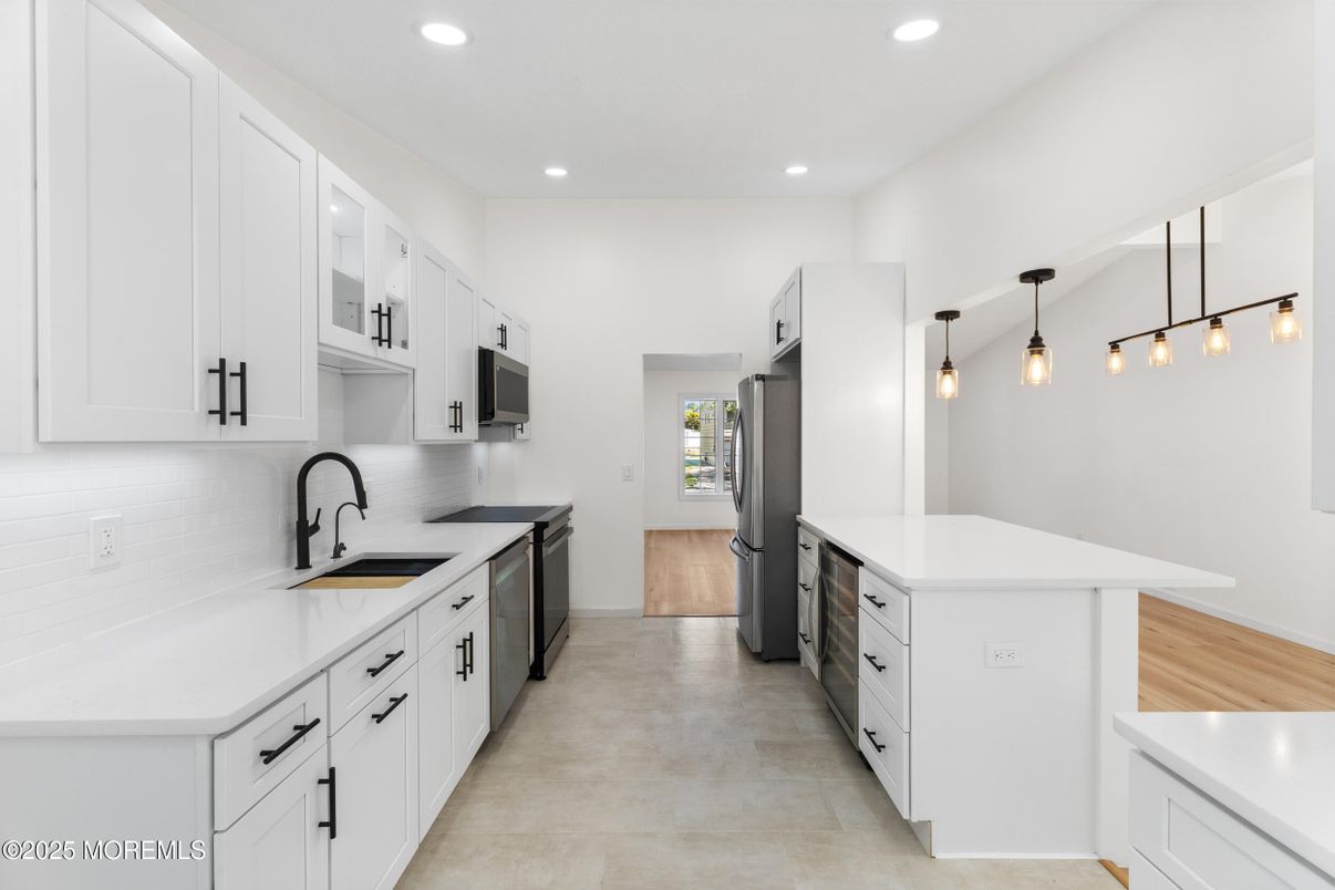 Interior, Kitchen, Pendant Lights, Recessed Lighting, Stainless Steel Appliances