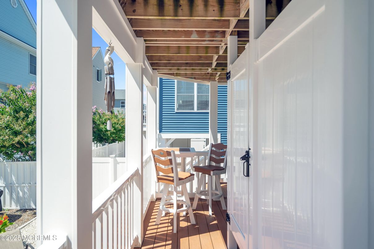 Exterior, Wood Texture Flooring