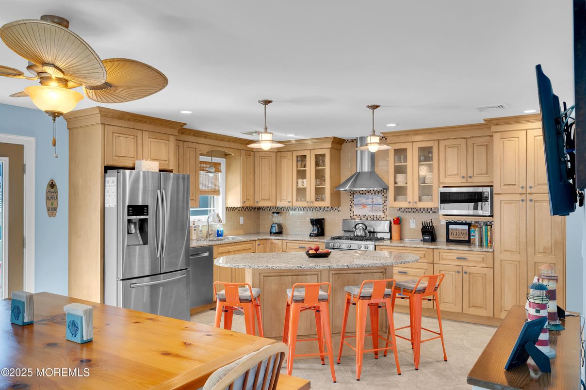 Interior, Kitchen, Pendant Lights, Recessed Lighting, Stainless Steel Appliances