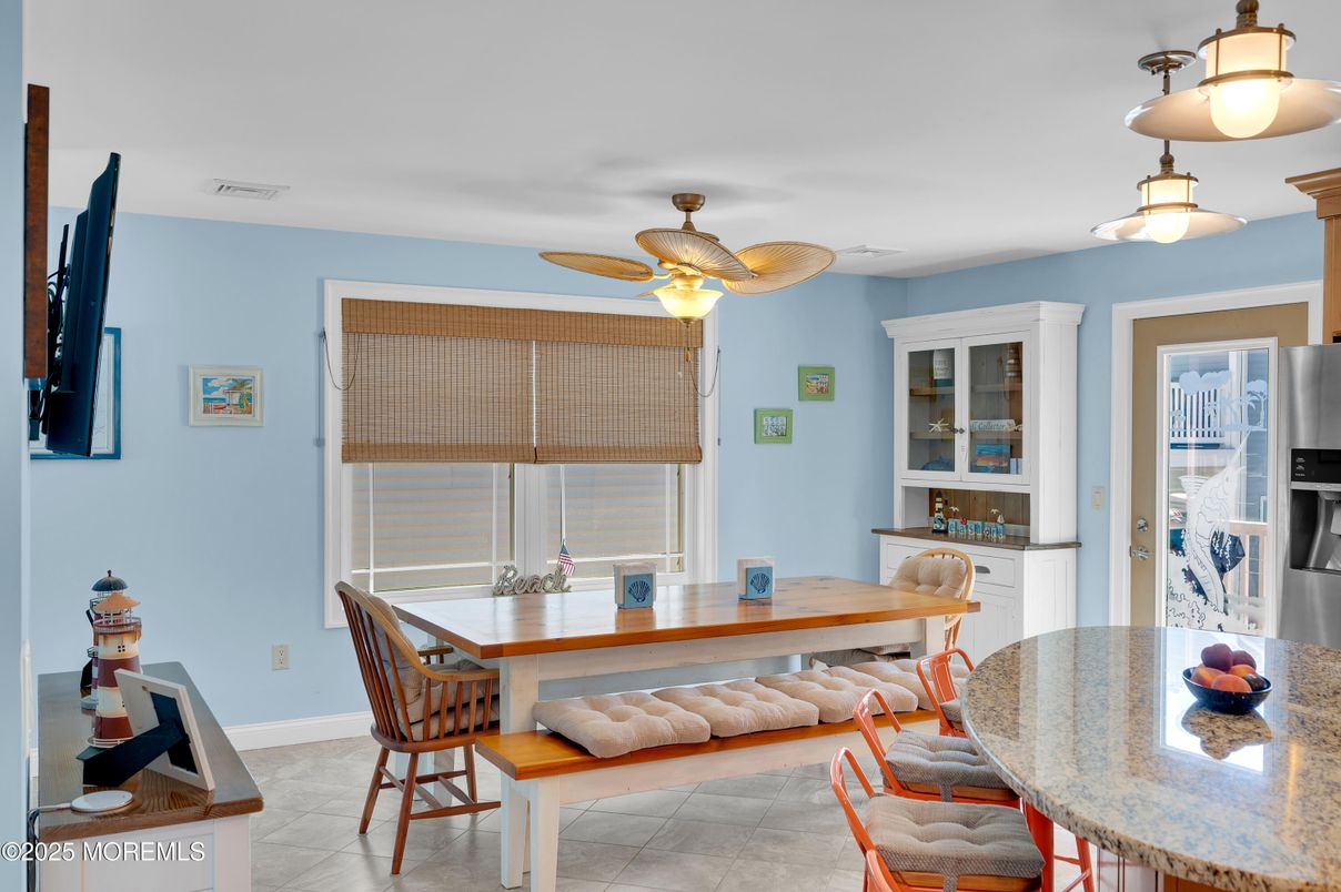 Dining room, Interior
