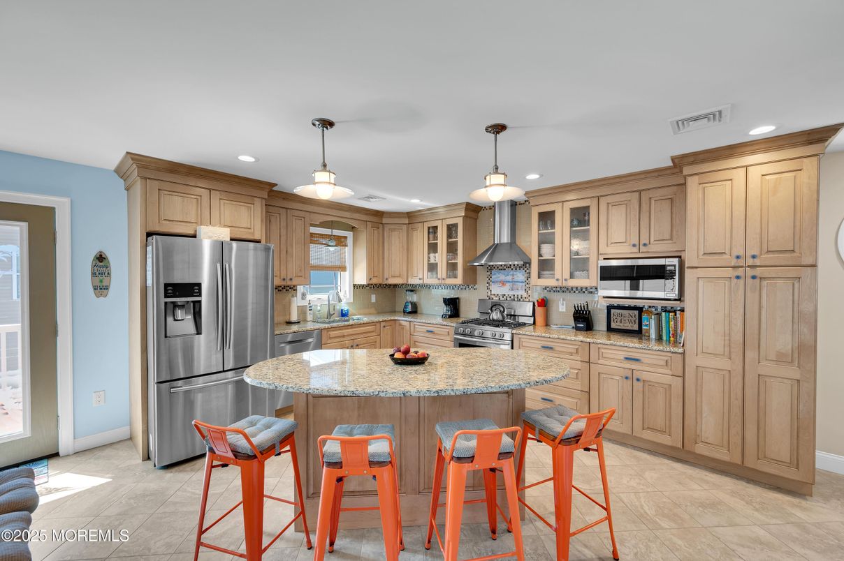 Interior, Kitchen, Pendant Lights, Recessed Lighting, Stainless Steel Appliances