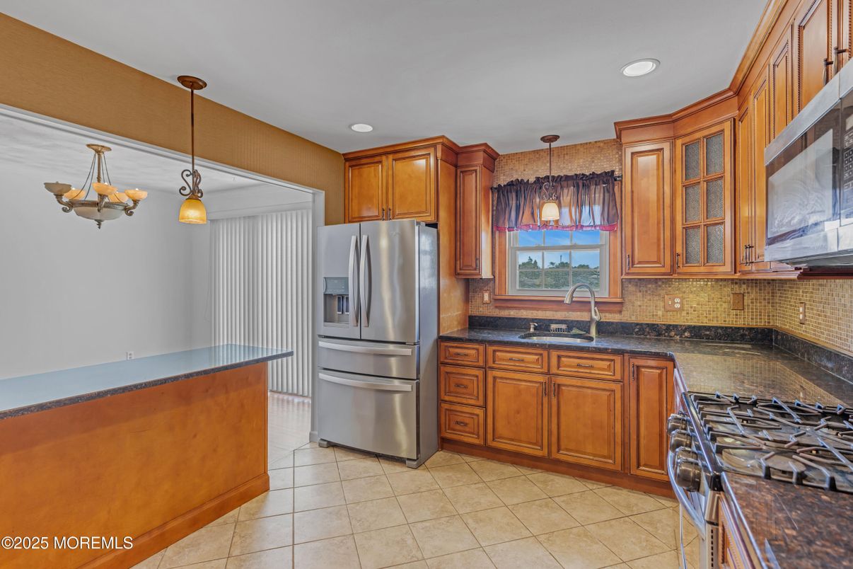 Interior, Kitchen, Pendant Lights, Recessed Lighting
