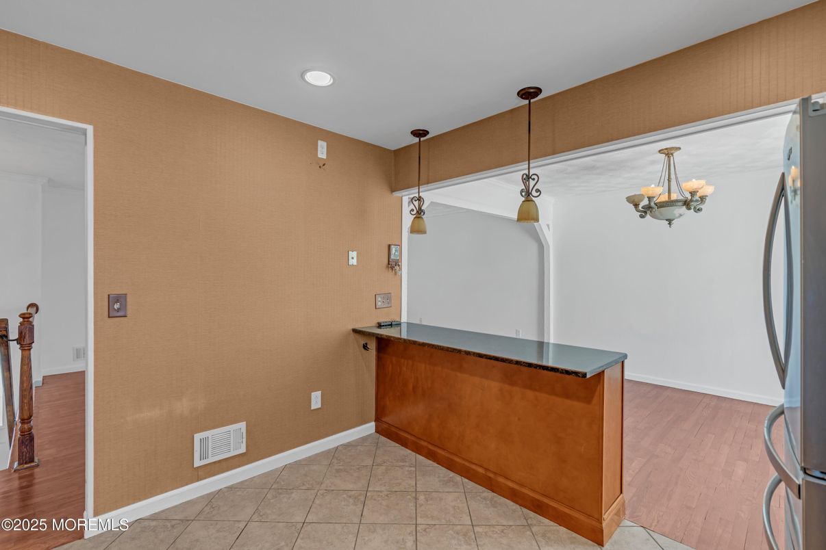 Interior, Pendant Lights, Recessed Lighting, Wood Texture Flooring