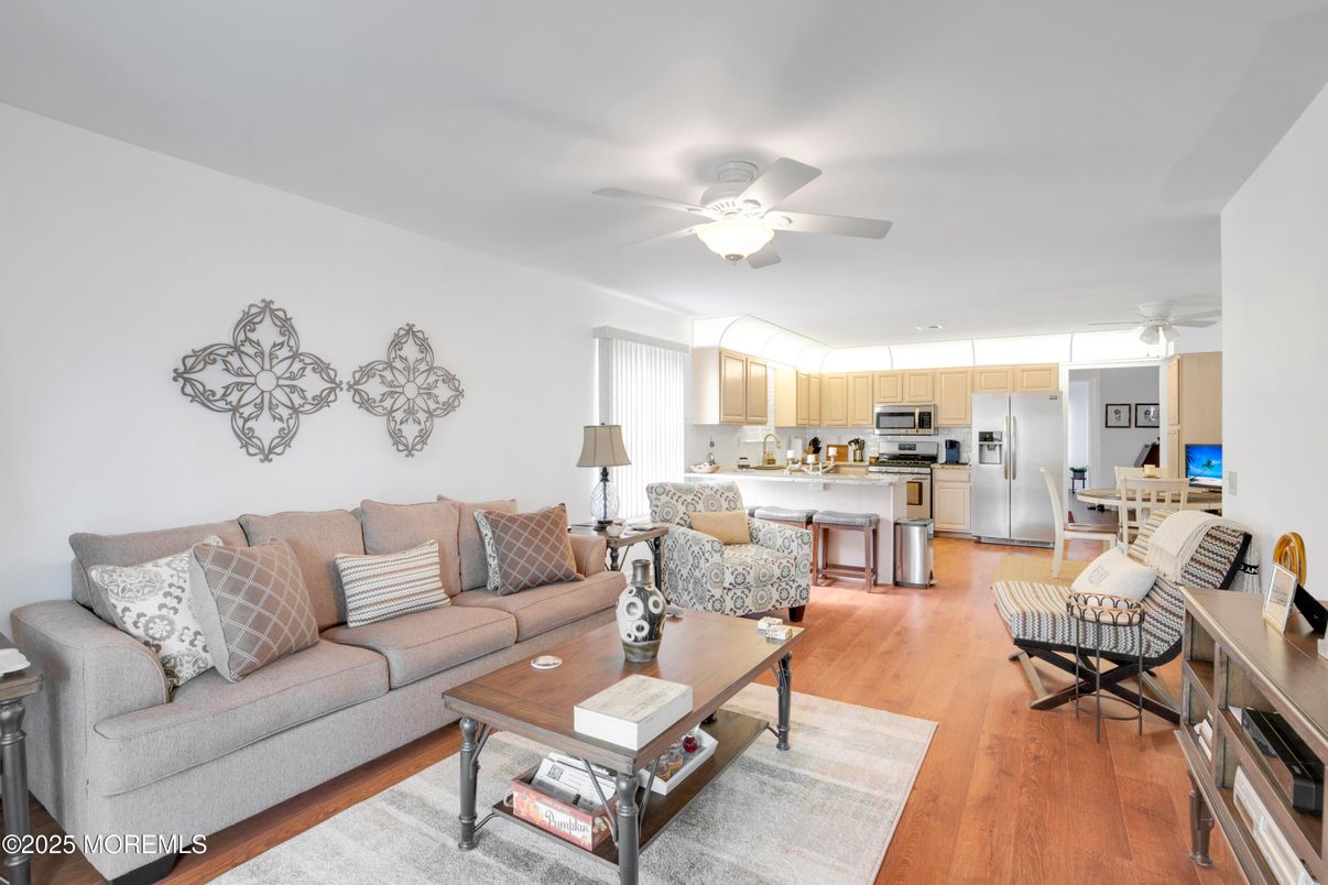 Dining room, Interior, Kitchen, Living room, Stainless Steel Appliances, Wood Texture Flooring