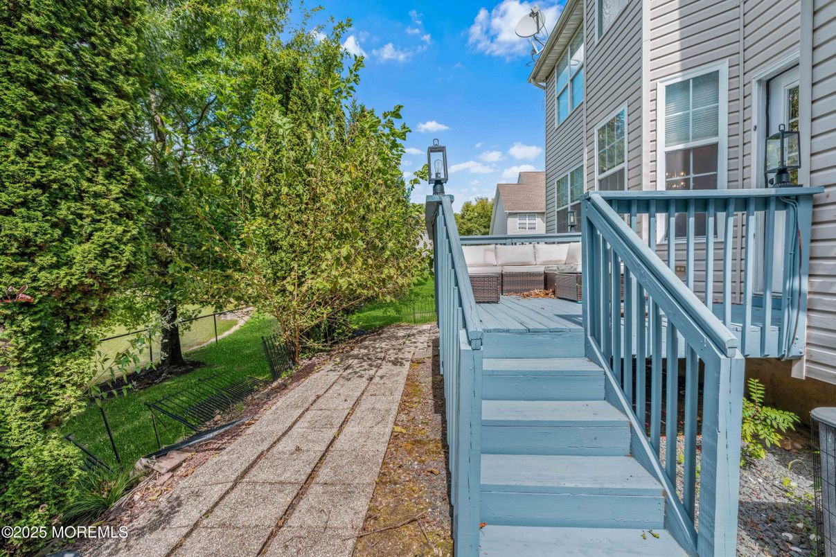 Backyard, Exterior