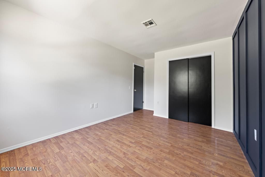 Elevator, Empty room, Interior, Wood Texture Flooring