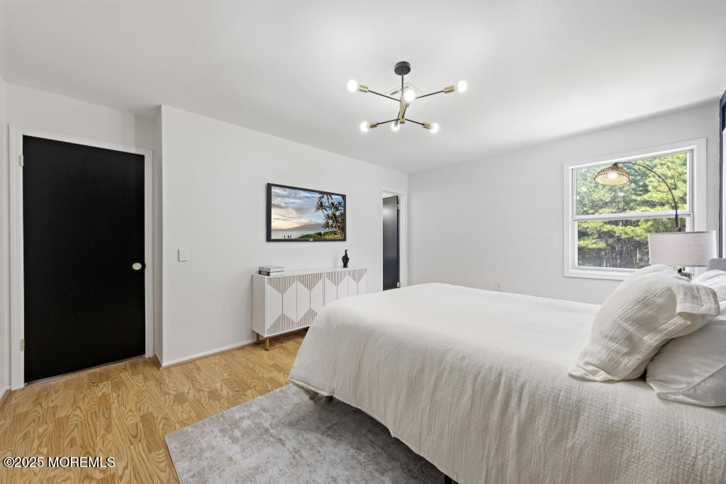 Bedroom, Interior, Pendant Lights, Wood Texture Flooring