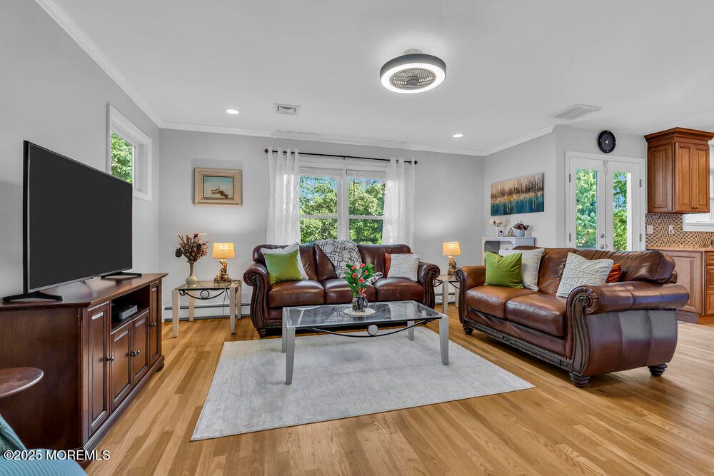 Interior, Living room, Recessed Lighting, Wood Texture Flooring