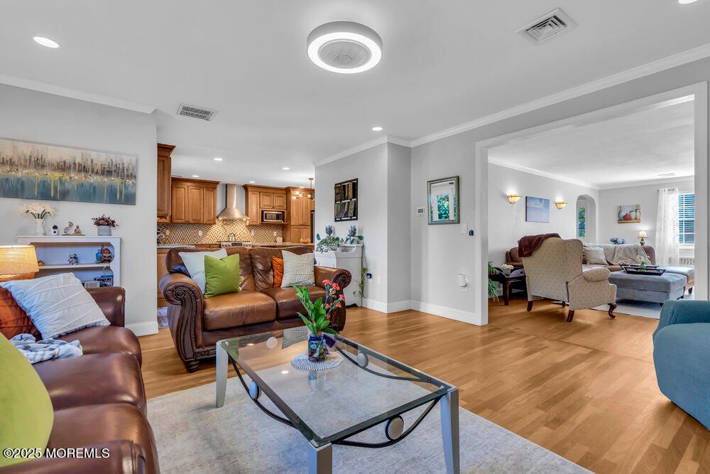 Interior, Kitchen, Living room, Recessed Lighting, Wood Texture Flooring