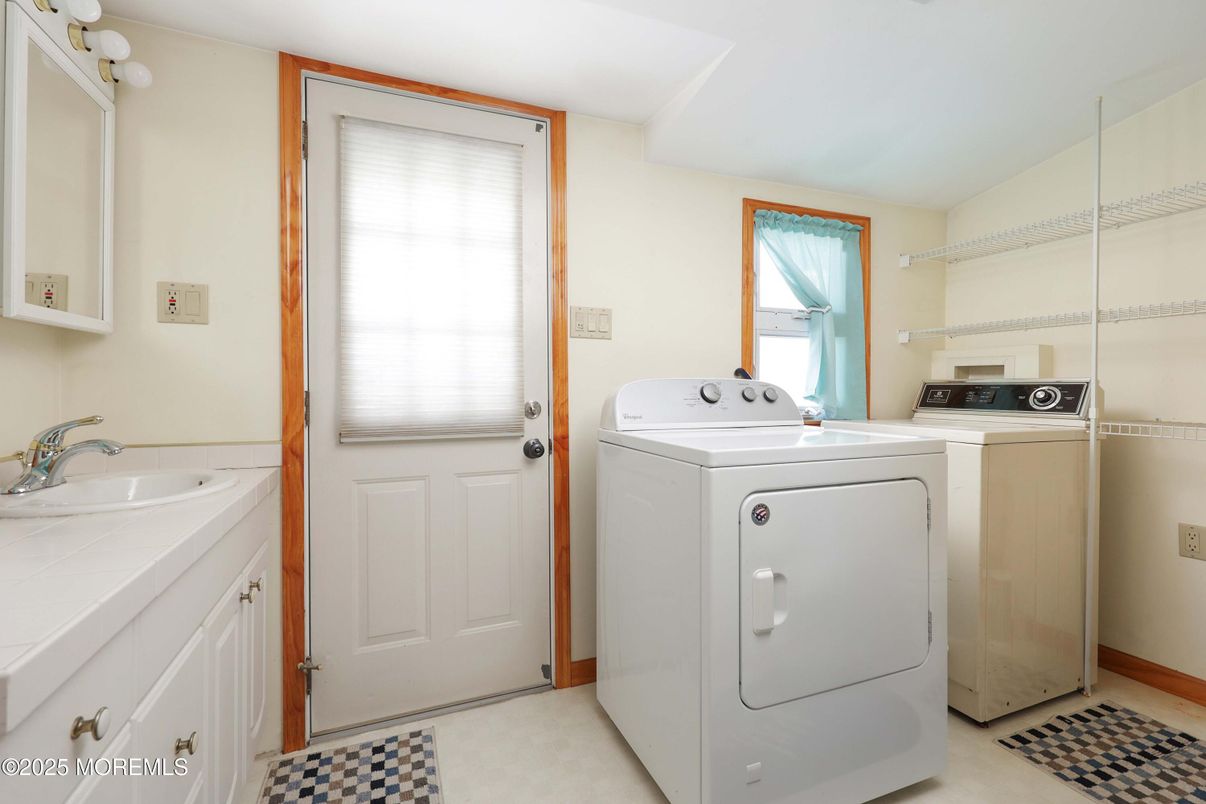 Interior, Washer