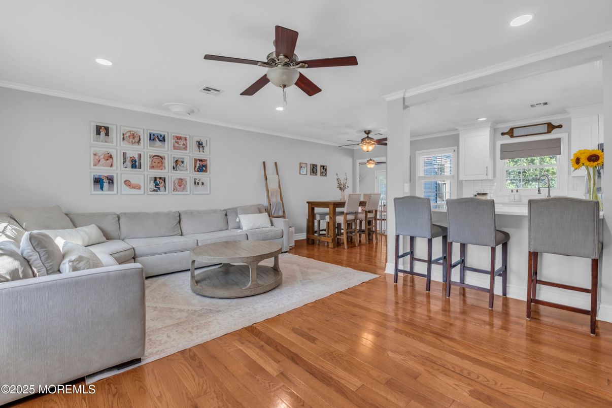 Dining room, Interior, Living room, Recessed Lighting, Wood Texture Flooring