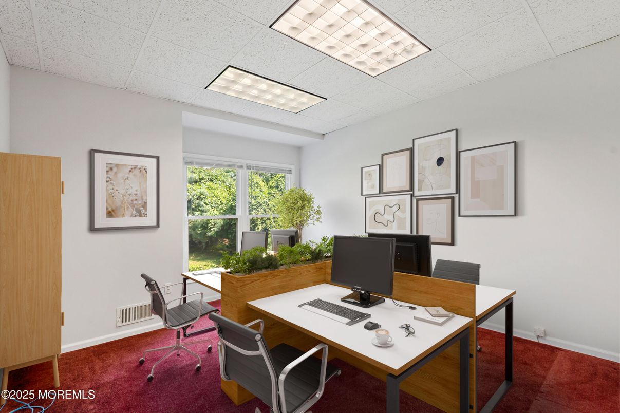 Home Office, Interior