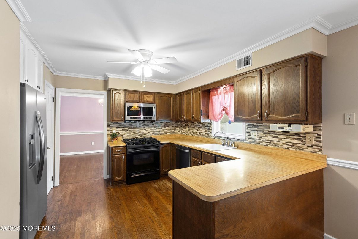 Interior, Kitchen, Wood Texture Flooring