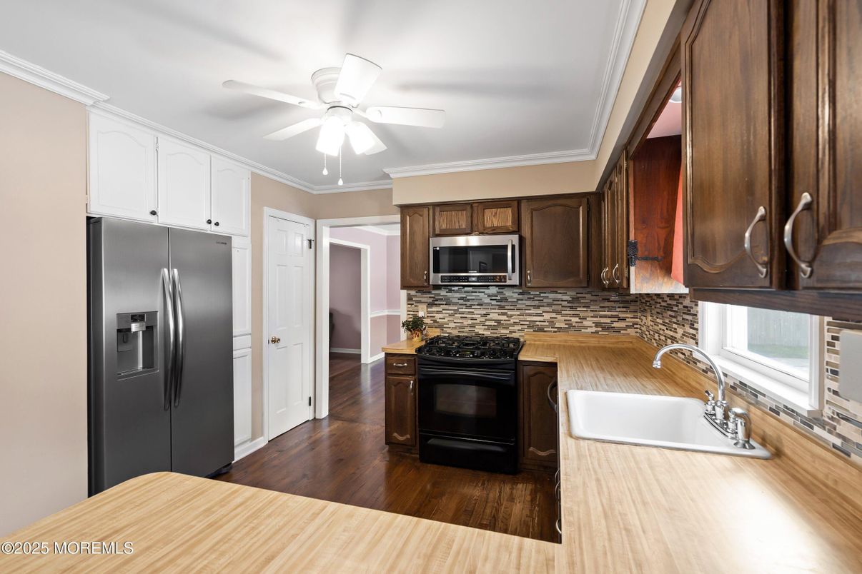 Interior, Kitchen, Stainless Steel Appliances, Wood Texture Flooring