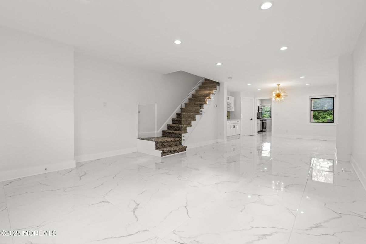 Empty room, Interior, Marble, Recessed Lighting