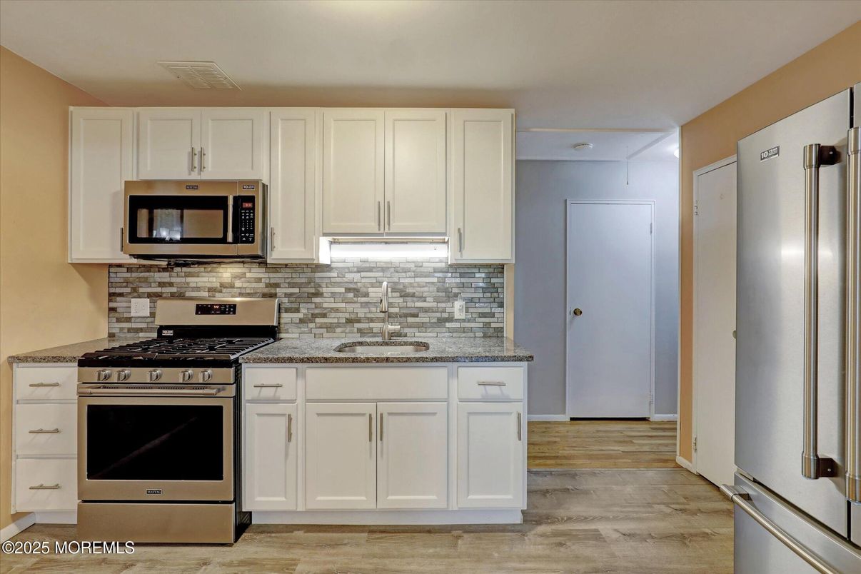 Interior, Kitchen, Stainless Steel Appliances, Wood Texture Flooring