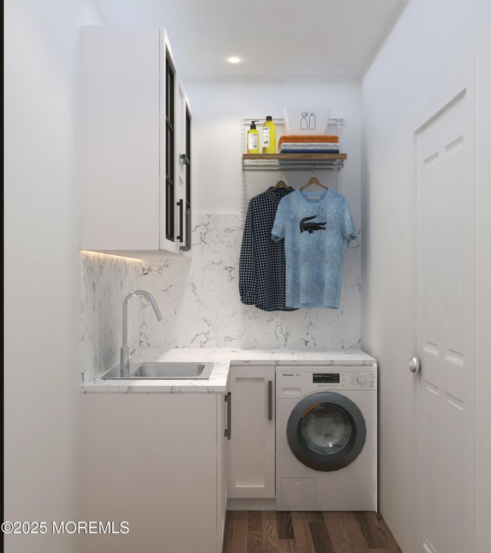Interior, Marble Walls, Recessed Lighting, Washer, Wood Texture Flooring