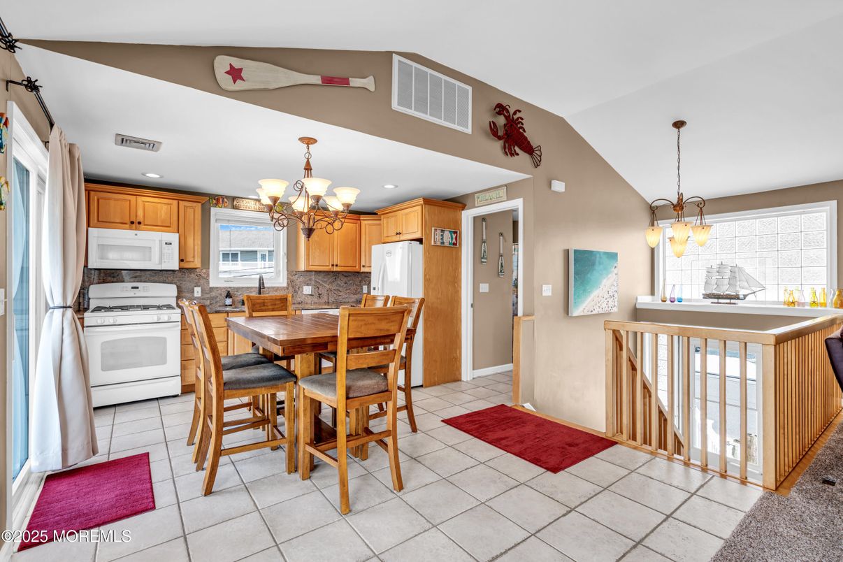 Chandelier, Dining room, Interior, Kitchen, Recessed Lighting