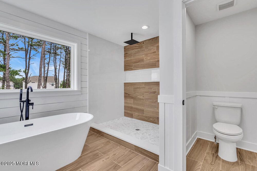 Bathroom, Free Standing Baths, Interior, Recessed Lighting, Wood Texture Flooring