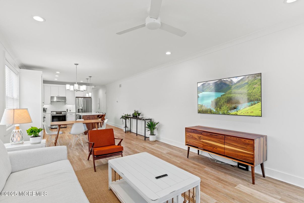 Dining room, Interior, Kitchen, Living room, Pendant Lights, Recessed Lighting, Stainless Steel Appliances, Wood Texture Flooring