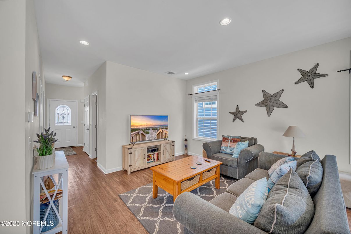 Interior, Living room, Recessed Lighting, Wood Texture Flooring