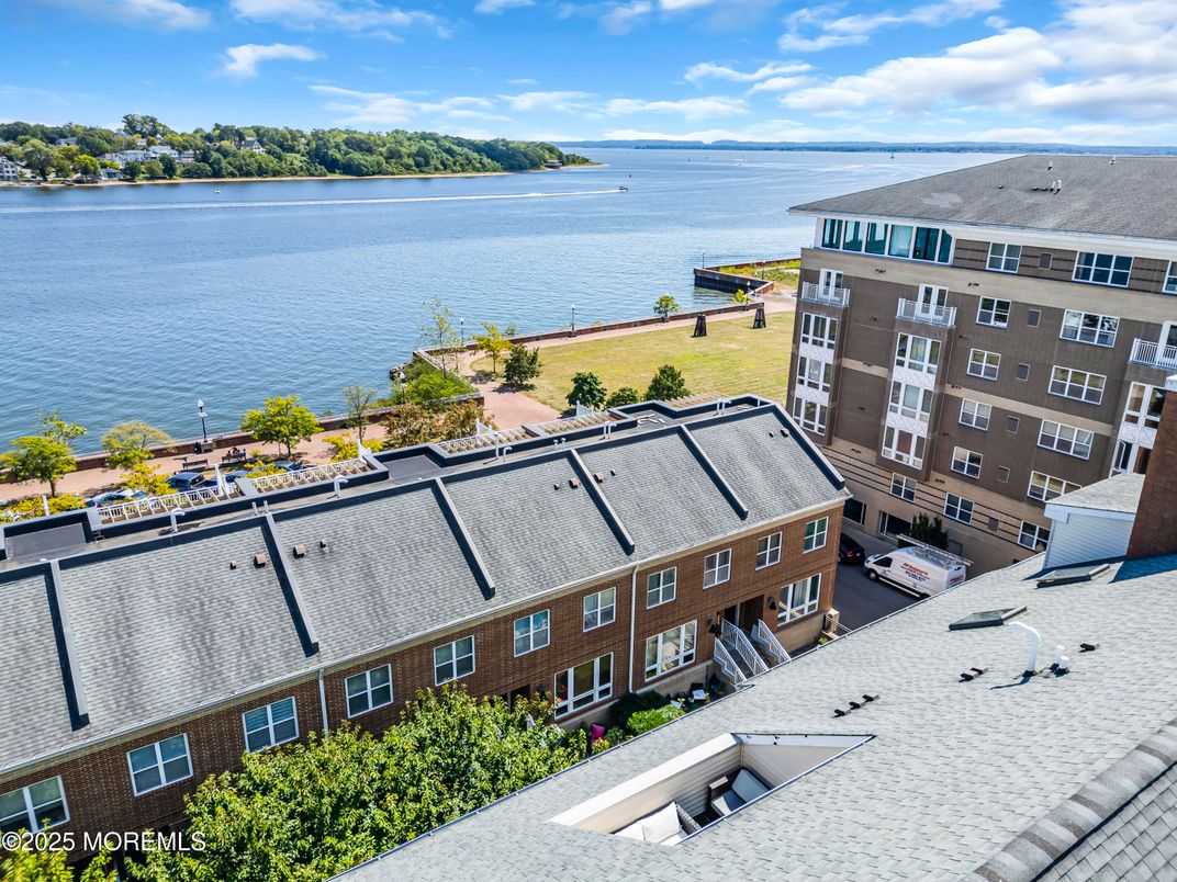 Exterior, Water