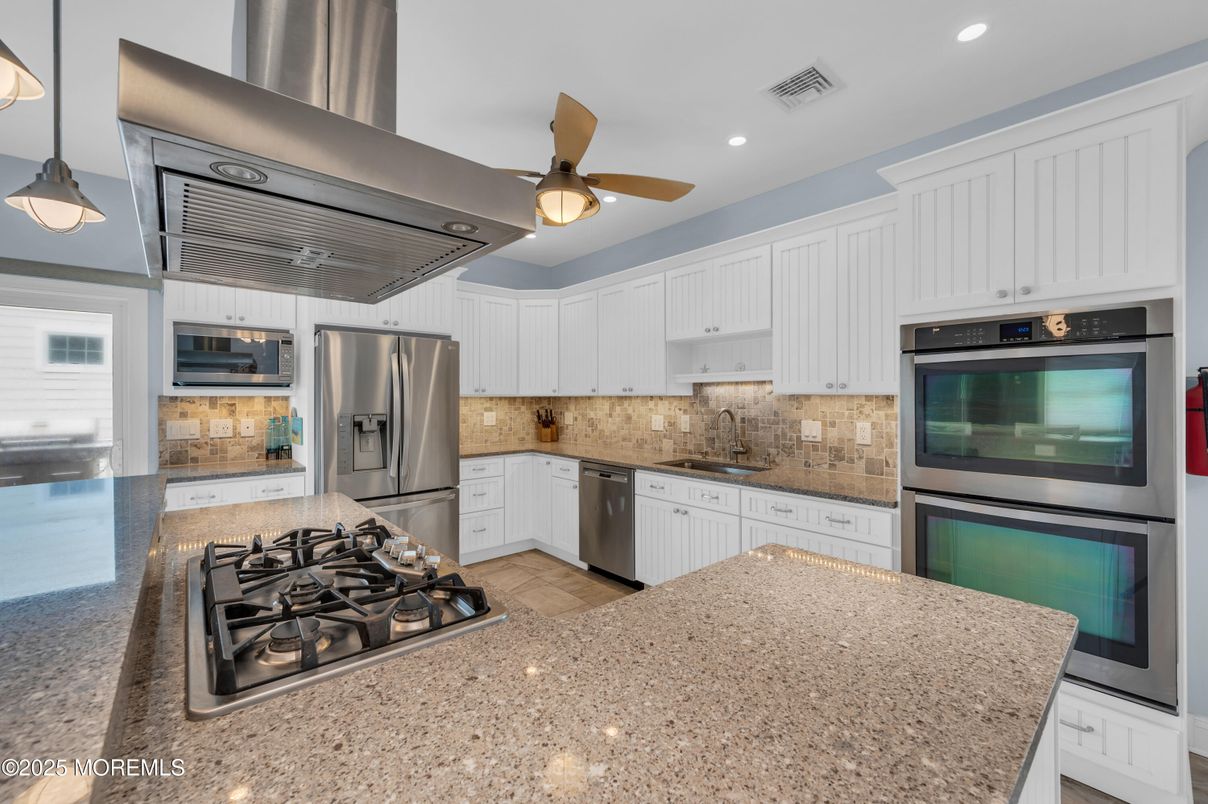Interior, Kitchen, Pendant Lights, Recessed Lighting, Stainless Steel Appliances