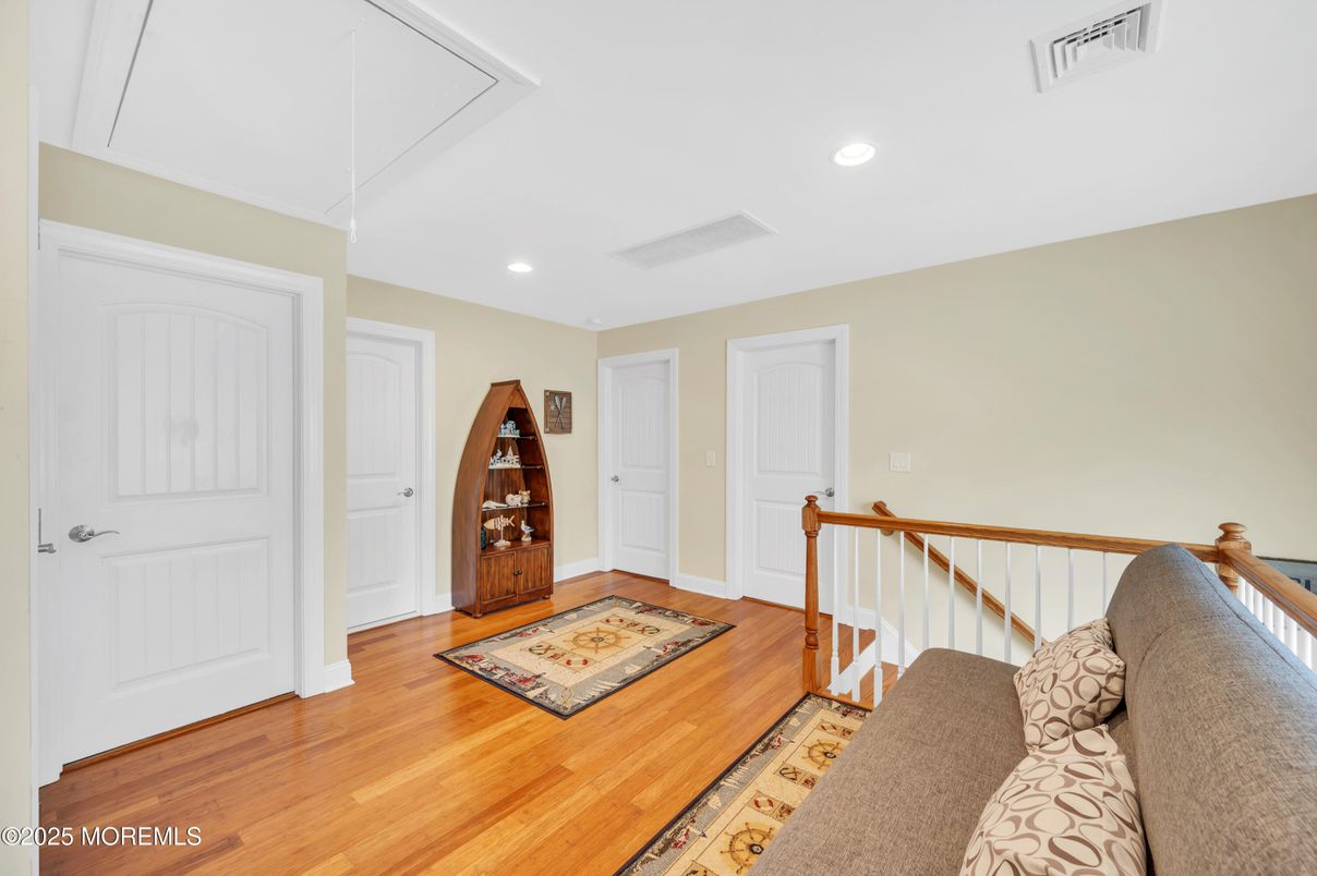 Interior, Recessed Lighting, Wood Texture Flooring