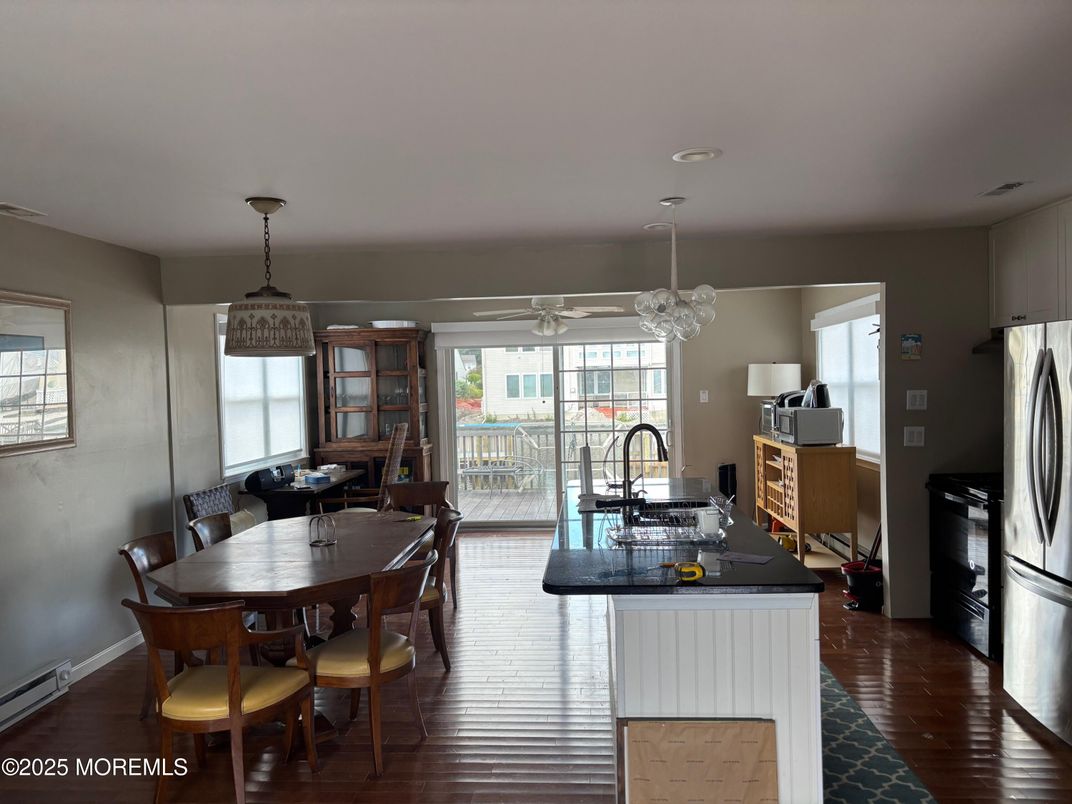 Dining room, Interior, Kitchen, Pendant Lights, Wood Texture Flooring