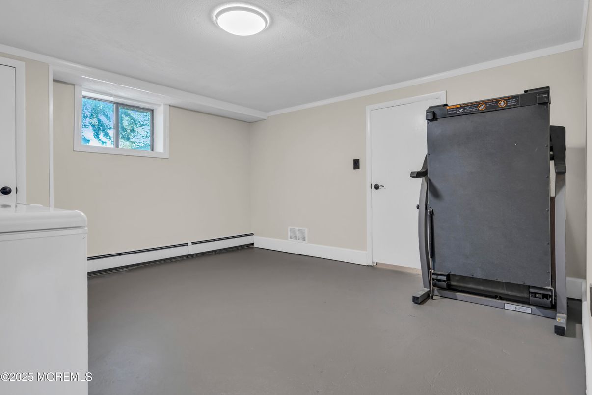 Empty room, Interior, Washer