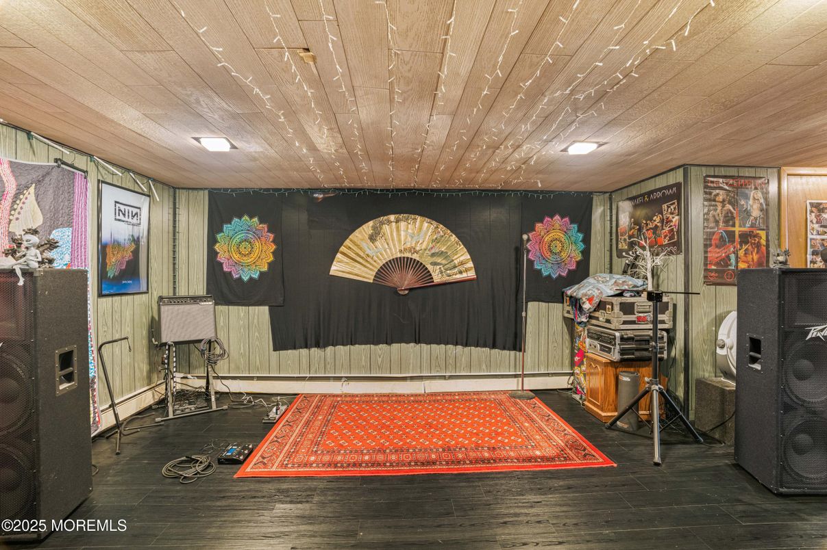 Interior, Recessed Lighting, Wooden Ceilings, Wood Texture Flooring