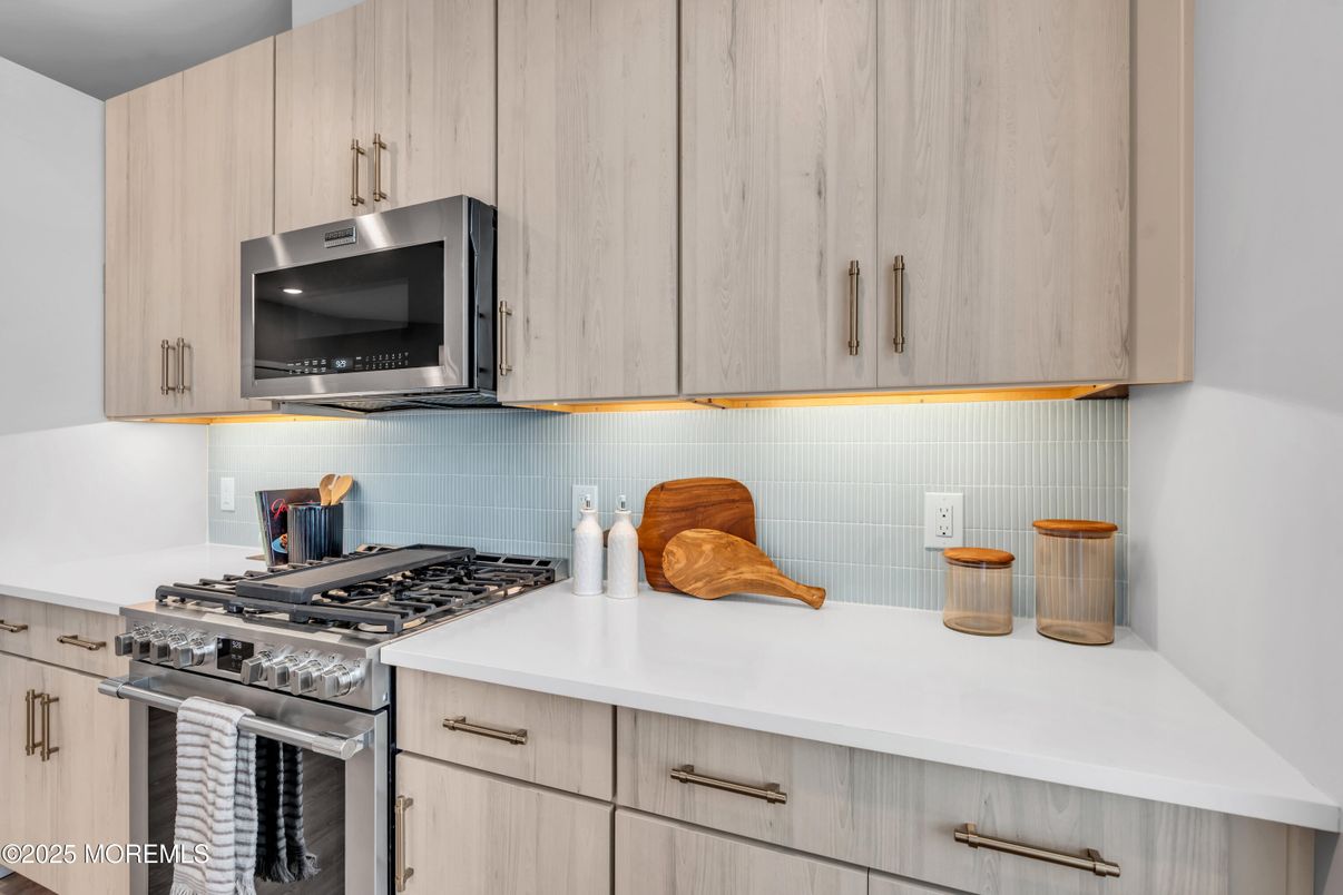 Interior, Kitchen, Stainless Steel Appliances