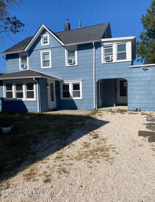 Exterior, Facade, Farmhouse