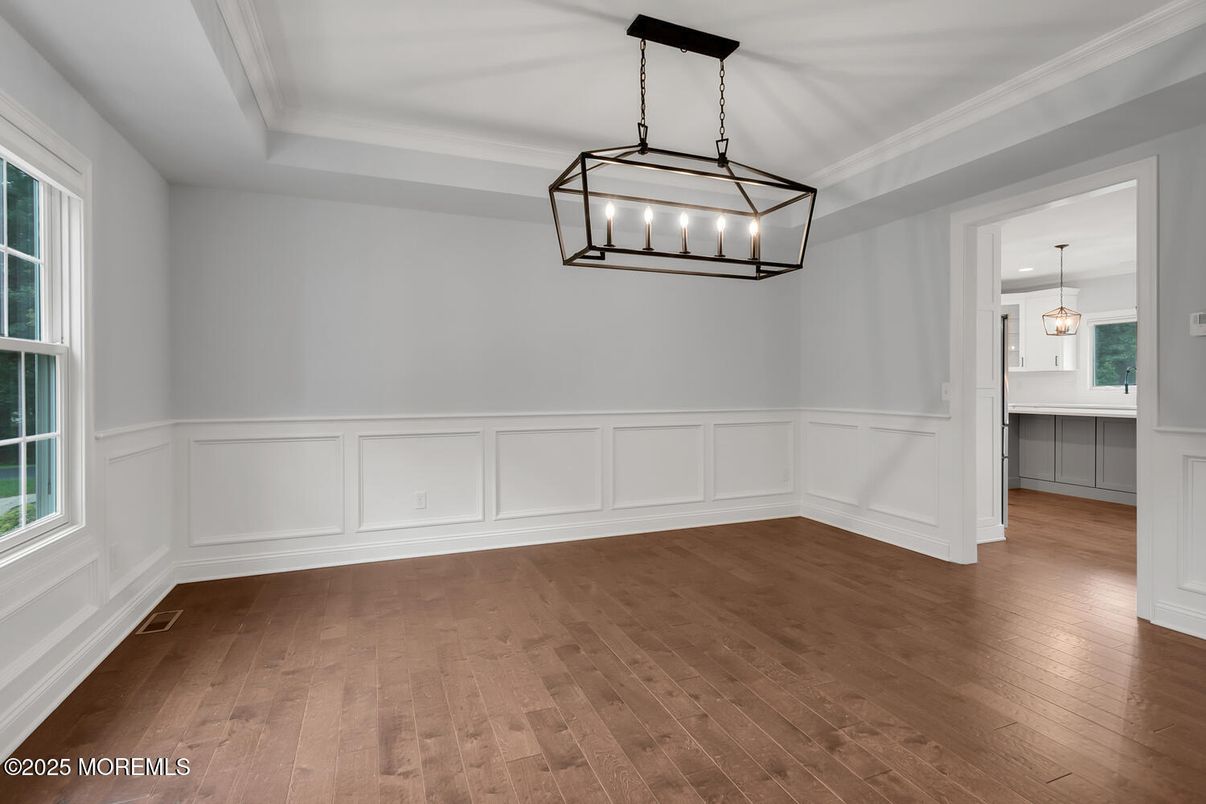 Empty room, Interior, Pendant Lights, Wood Texture Flooring