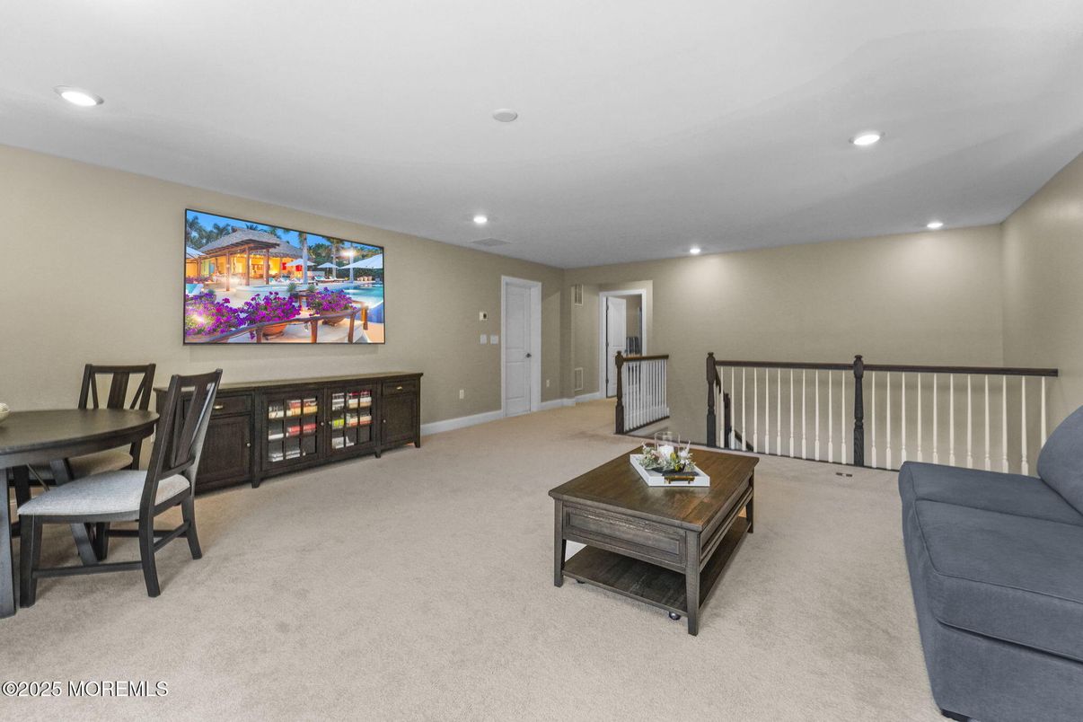Dining room, Interior, Living room, Recessed Lighting