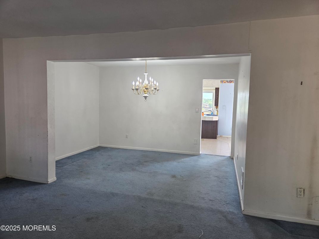 Chandelier, Empty room, Interior
