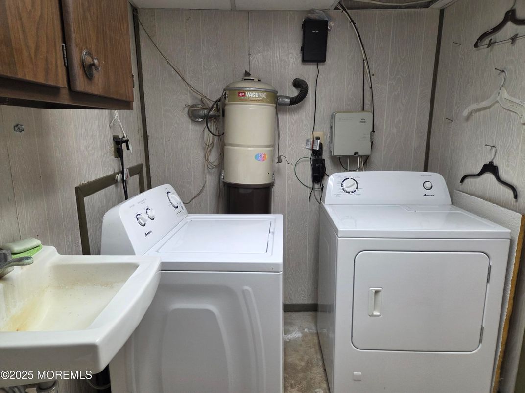 Interior, Washer