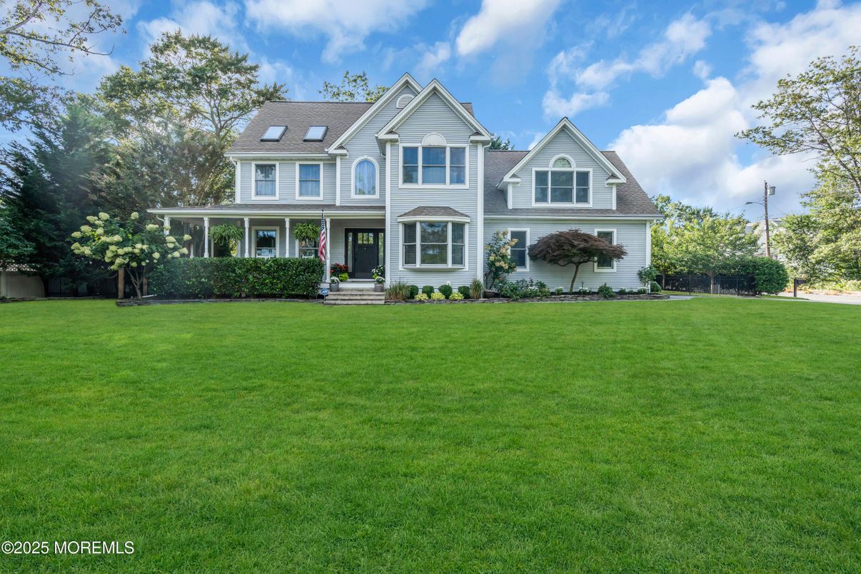 Backyard, Exterior, Facade, Solar Panels, Farmhouse