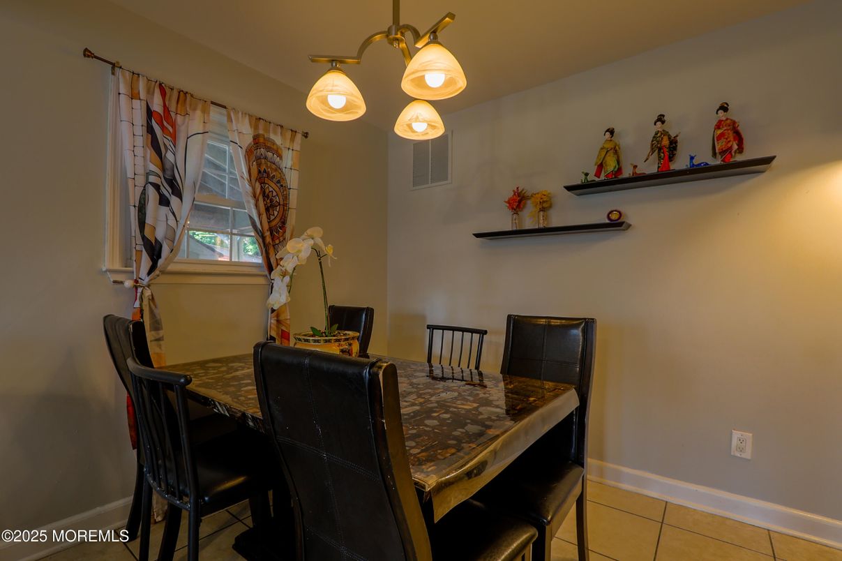 Dining room, Interior