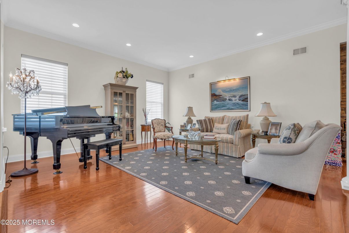 Interior, Living room, Piano, Recessed Lighting, Wood Texture Flooring