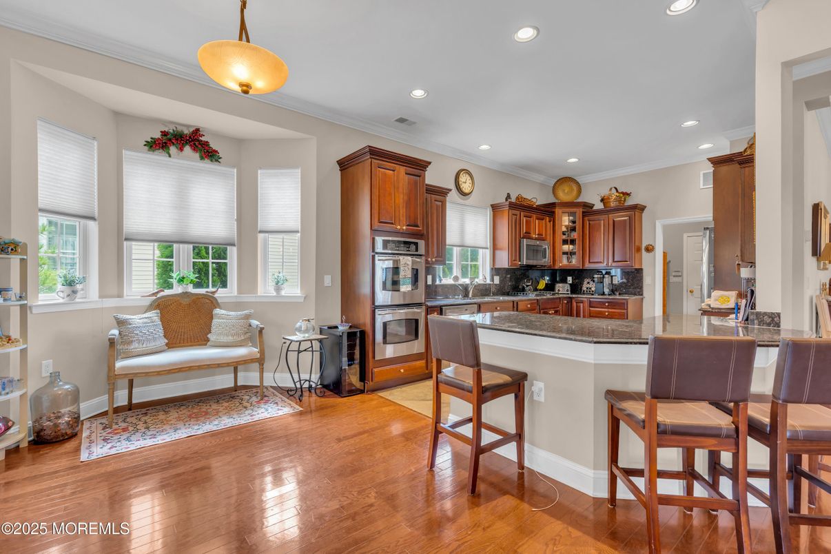 Interior, Kitchen, Living room, Pendant Lights, Recessed Lighting, Stainless Steel Appliances, Wood Texture Flooring