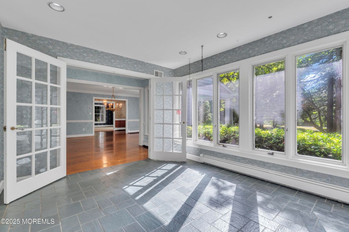 Chandelier, Interior, Recessed Lighting, Wood Texture Flooring