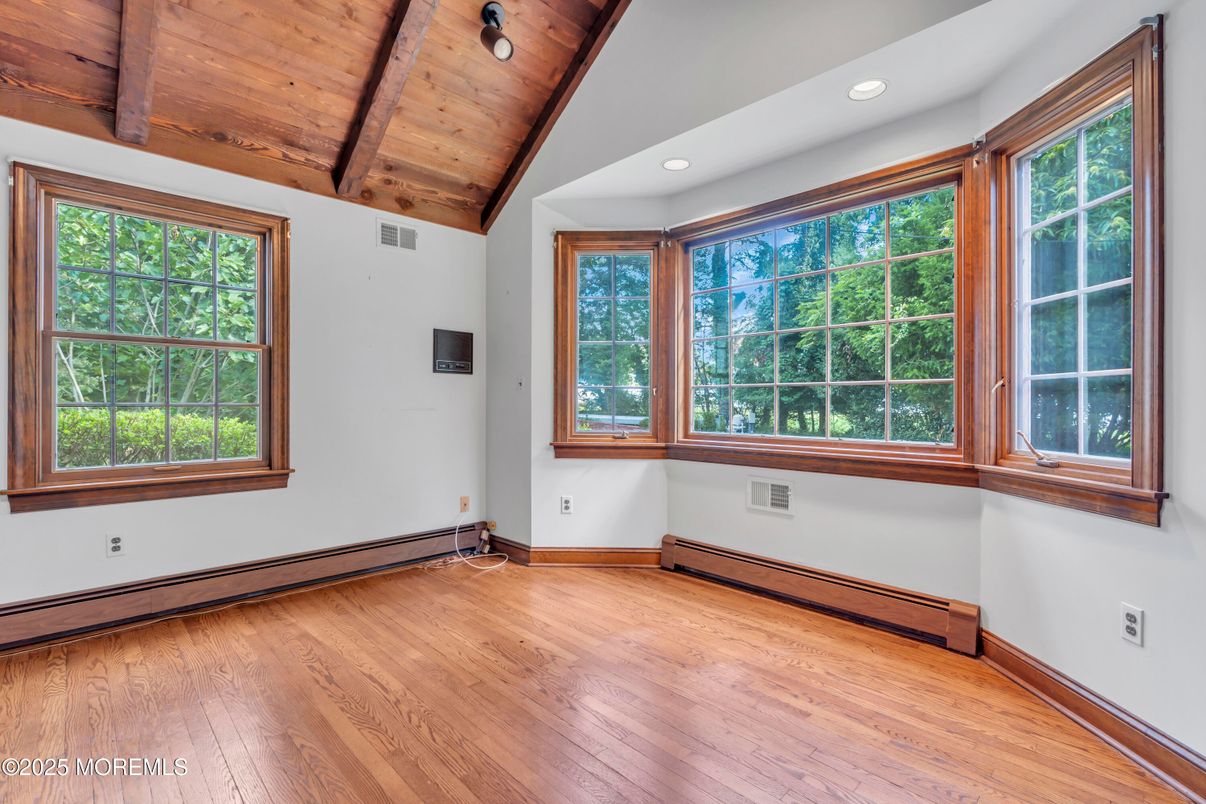 Empty room, Interior, Recessed Lighting, Wooden Beams, Wooden Ceilings, Wood Texture Flooring