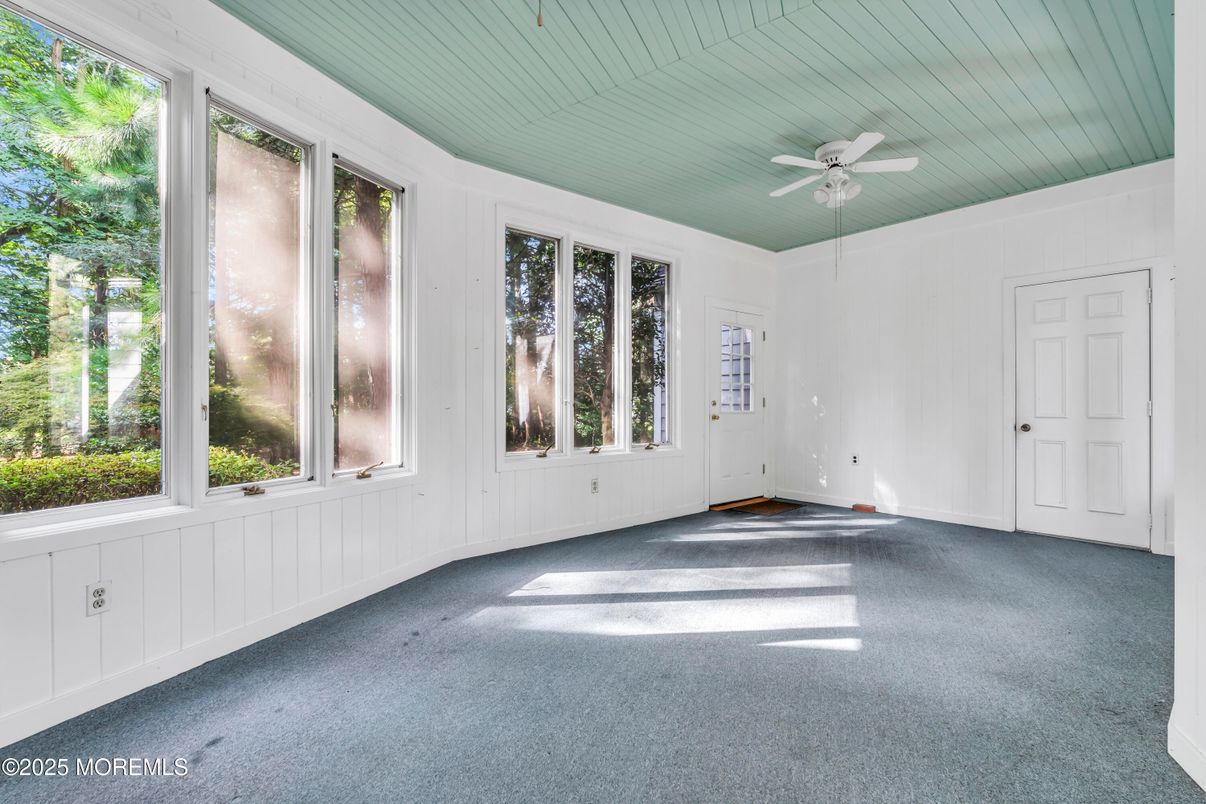 Empty room, Interior, Sun Room
