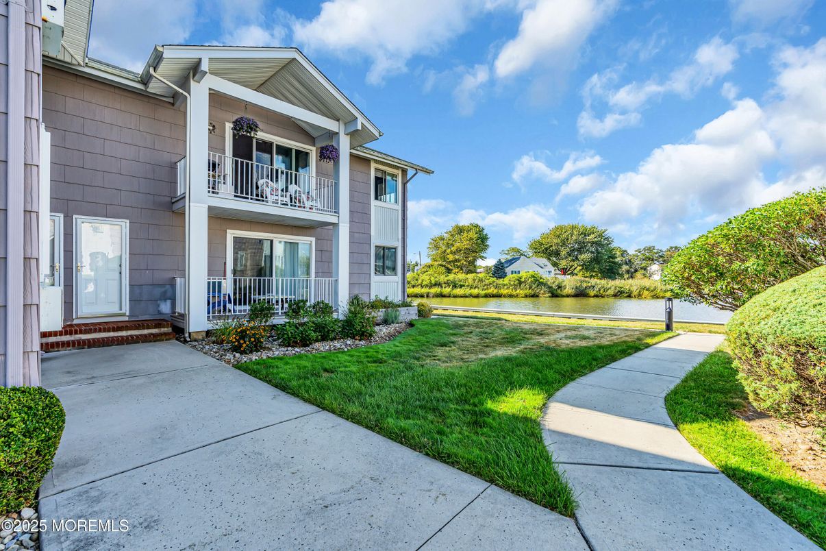 Backyard, Exterior, Water