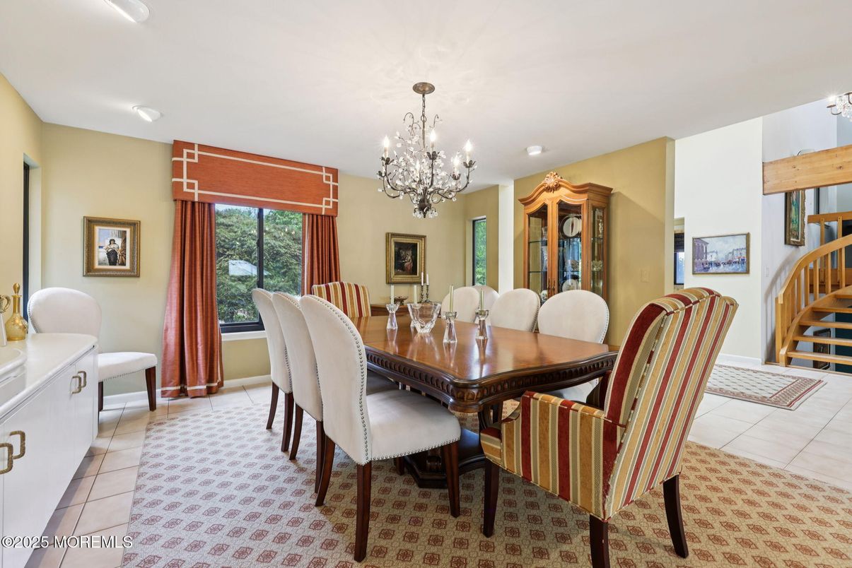 Chandelier, Dining room, Interior