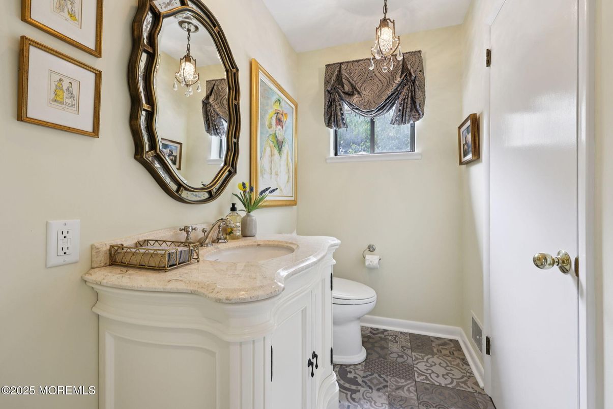 Bathroom, Interior, Pendant Lights