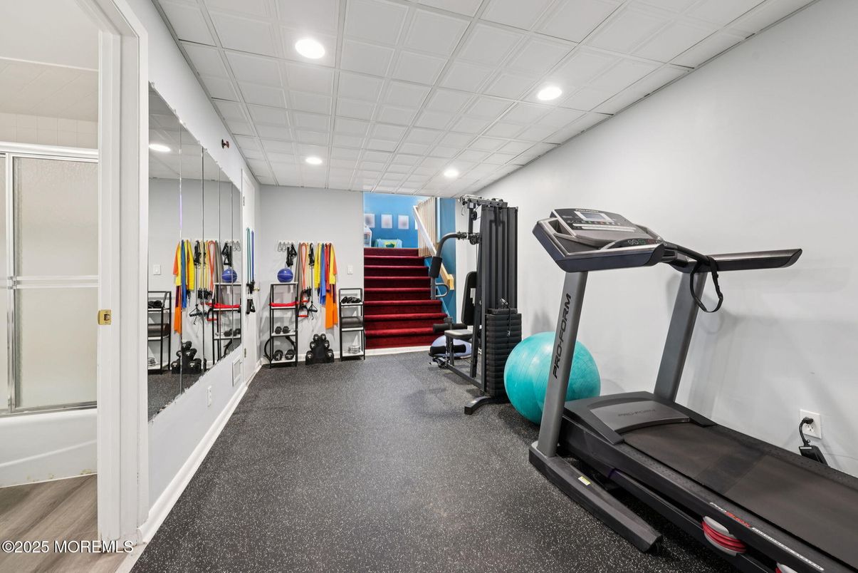 Fitness Equipment, Interior, Recessed Lighting